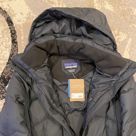 Patagonia Down With It Parka - Picture 3 of 3